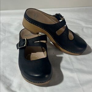 DANSKO Black Leather Women's Clog Shoes